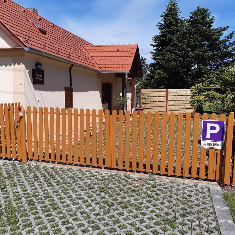 Gerendas Vendeghaz Sotony Экстерьер фото